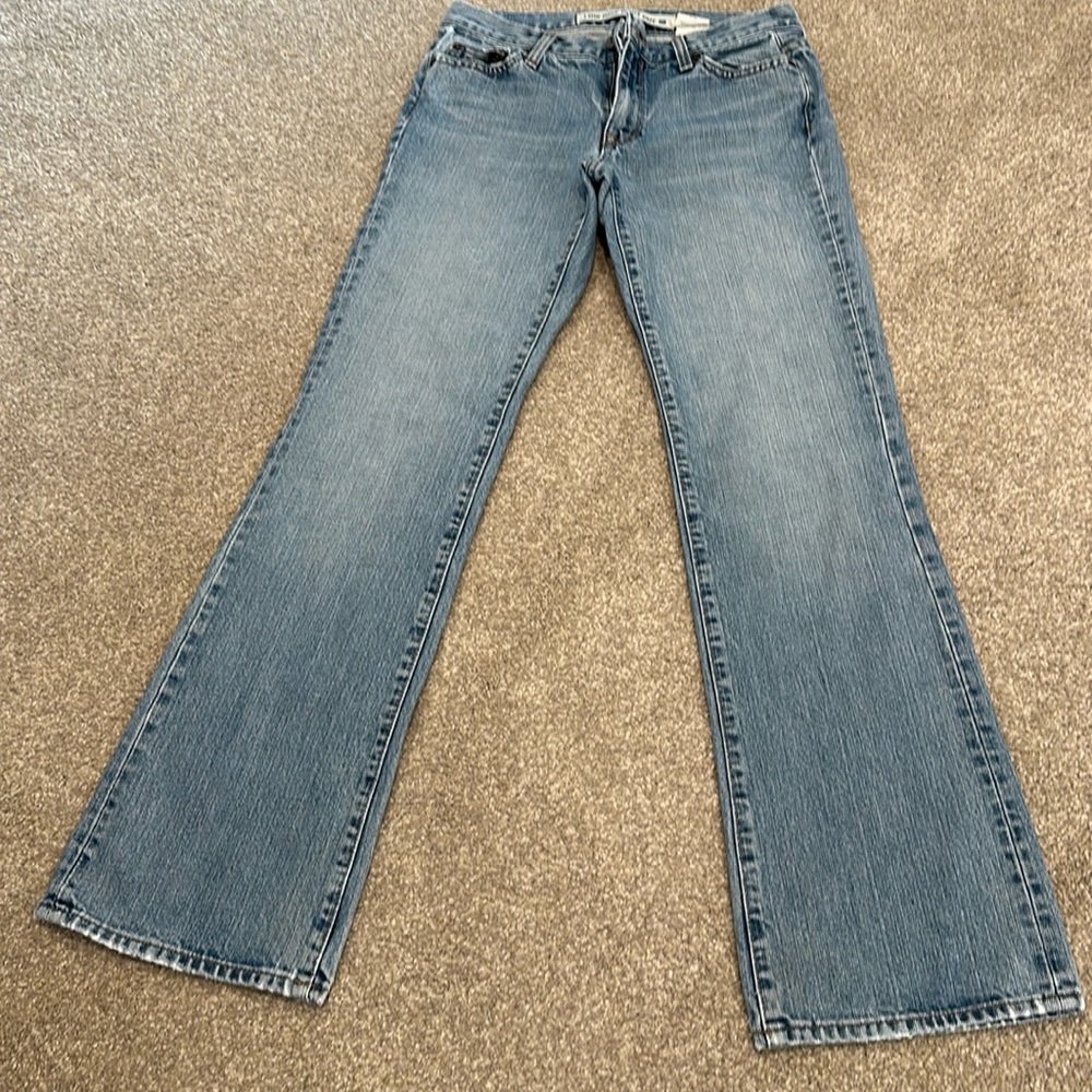 Gap low rose boot cut jeans. Traditional denim no stretch